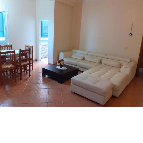 Apartment Rruga Cameria