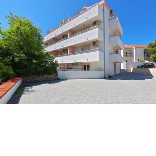 Apartment Sax