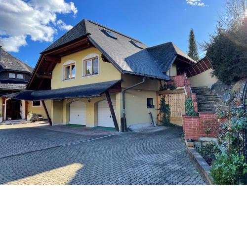 Apartment Schlager Maria