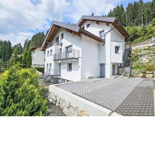 Apartment Sonnenseite by Interhome