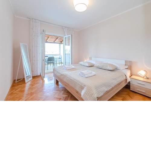 Apartment Stara Novalja 6319b