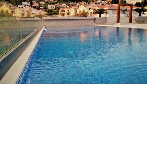 Apartment Sun Village Goran