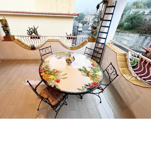 Apartment TAORMINA center with TERRACE, via Celestino Penna 6