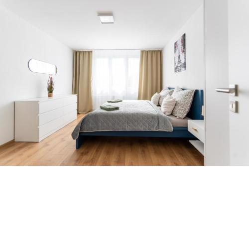 Apartment Tix - 75m2, AC, Parking, 3 min Europa SC