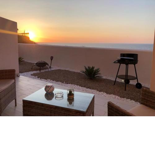 Apartment Tramonto sea-front