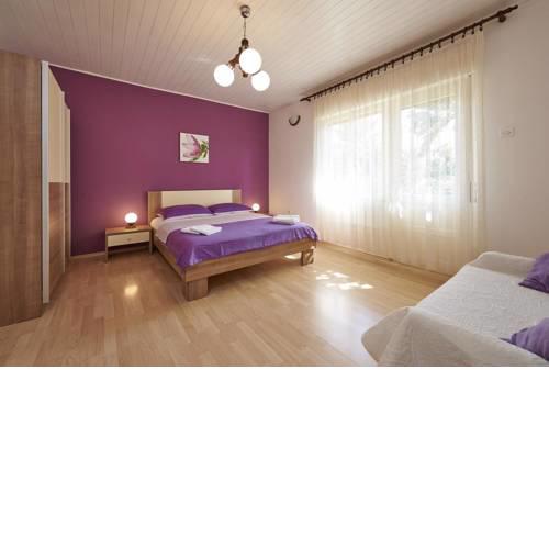 Apartment Trogir 13102a