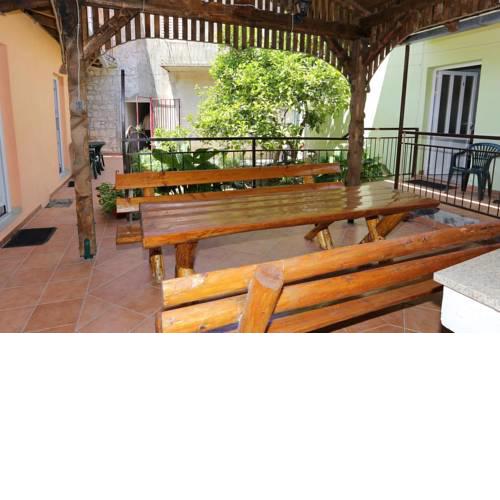 Apartment Trpanj 10047a