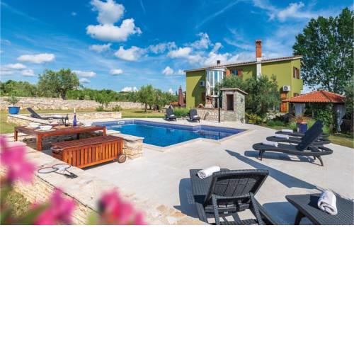 Apartment Ulica Veli Vrh Cr