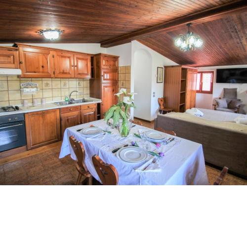 Apartment Un Tramonto sul Mare by Interhome