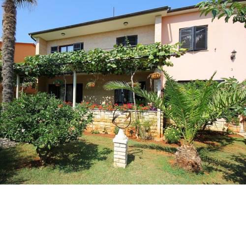 Apartment VESNA