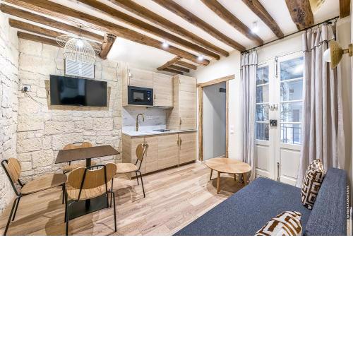 Apartment Victoires - Palais Royal by B'Your Home