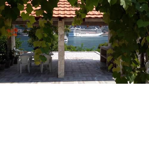 Apartment Villa La Perla