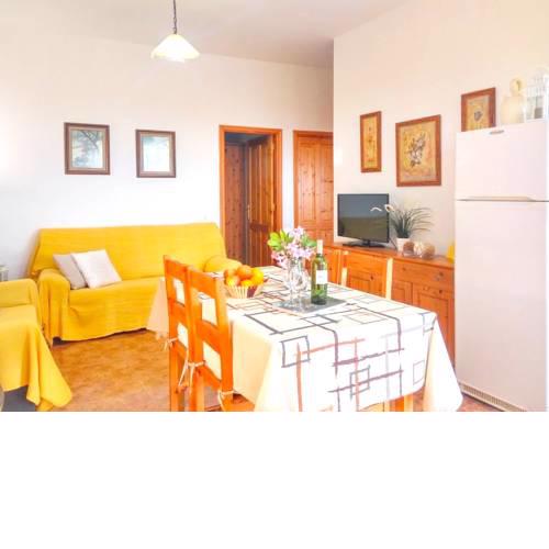 Apartment with 2 bedrooms in Alojera with WiFi