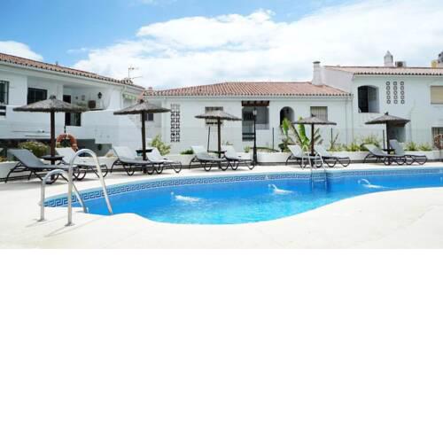Apartment with 2 bedrooms in Benalmadena with wonderful sea view shared pool enclosed garden