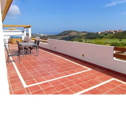 Apartment with 2 bedrooms in Cala de Mijas with shared pool and WiFi 3 km from the beach