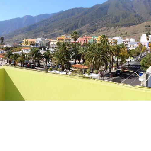 Apartment with 2 bedrooms in El Paso with wonderful mountain view balcony and WiFi 11 km from the beach