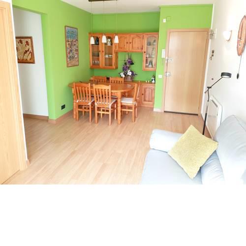 Apartment with 2 bedrooms in Empuriabrava with wonderful sea view furnished balcony and WiFi 500 m from the beach