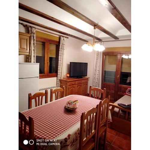 Apartment with 2 bedrooms in Guadalaviar with wonderful mountain view terrace and WiFi 12 km from the slopes