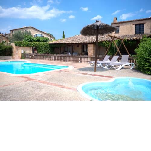 Apartment with 2 bedrooms in Llampaies with shared pool enclosed garden and WiFi 17 km from the beach