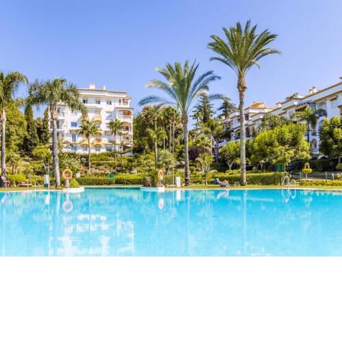 Apartment with 2 bedrooms in Marbella with shared pool furnished terrace and WiFi 300 m from the beach