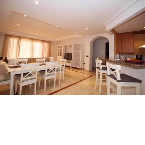 Apartment with 2 bedrooms in Marbella with wonderful sea view shared pool enclosed garden 10 km from the beach