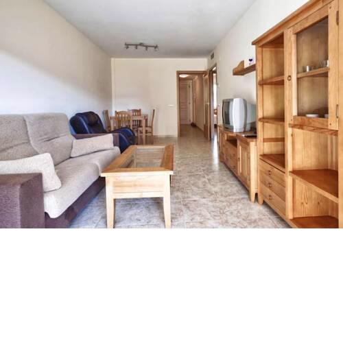 Apartment with 2 bedrooms in Platja de la Pineda with shared pool