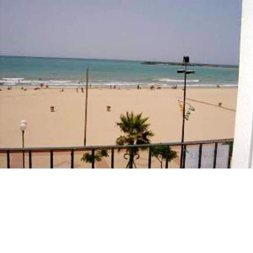 Apartment with 3 bedrooms in Barbate with wonderful sea view furnished terrace and WiFi 100 m from the beach