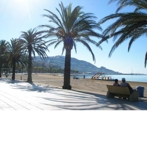 Apartment with 3 bedrooms in Roses with wonderful mountain view and terrace 600 m from the beach