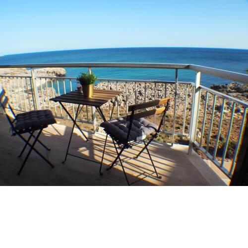 Apartment with 3 bedrooms in S'IllotCala Morlanda with wonderful sea view balcony and WiFi 1 km from the beach