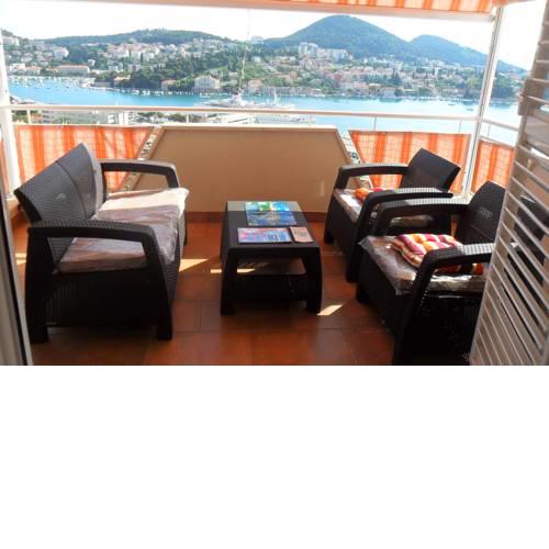 Apartment with beautiful sea view