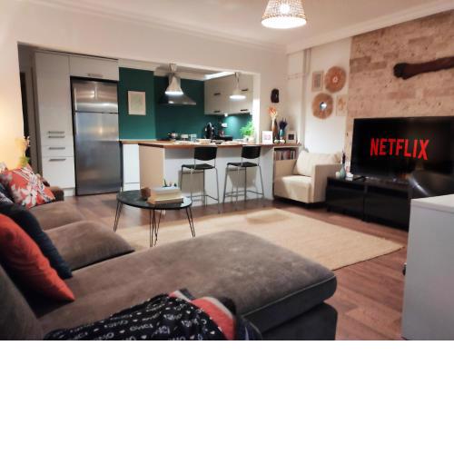 Apartment With Garden in Merter
