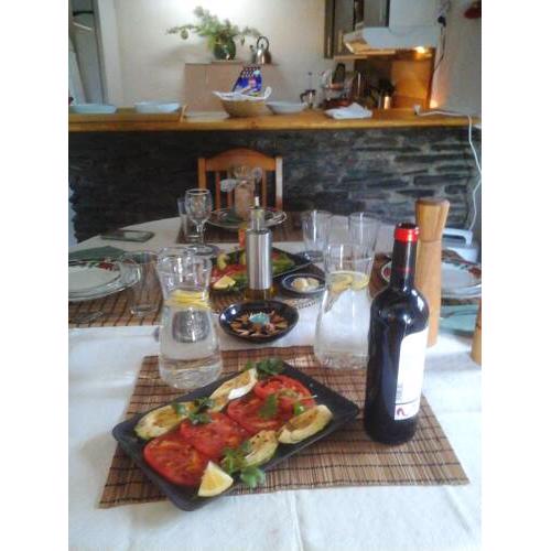 Apartment with one bedroom in Busquistar with wonderful mountain view private pool and furnished garden 46 km from the slopes
