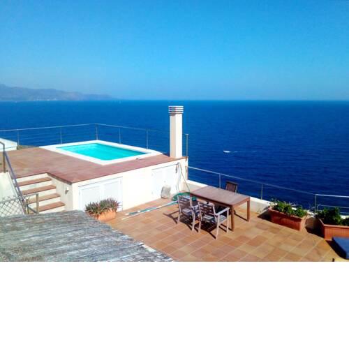 Apartment with one bedroom in El Port de la Selva with wonderful sea view shared pool furnished garden 200 m from the beach