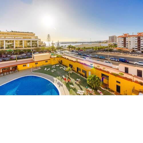 Apartment with one bedroom in Los Cristianos with shared pool furnished balcony and WiFi 200 m from the beach