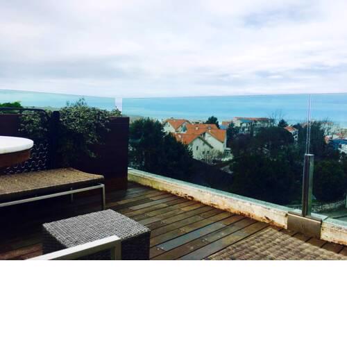 Apartment with one bedroom in Miengo with wonderful sea view furnished terrace and WiFi 500 m from the beach