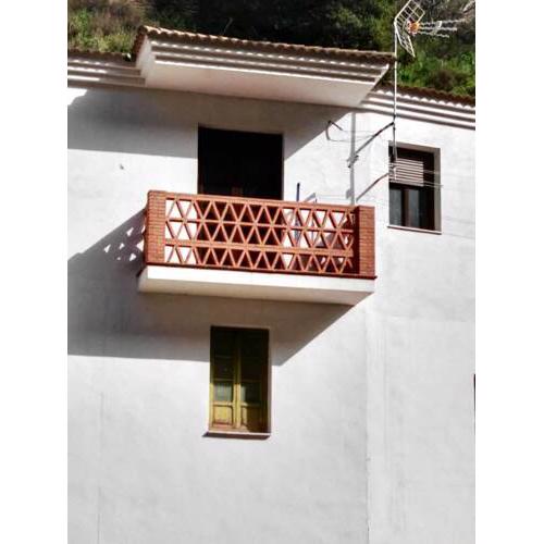 Apartment with one bedroom in Setenil de las Bodegas with wonderful city view balcony and WiFi