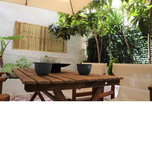 Apartment with spacious backyard in the center of Athens