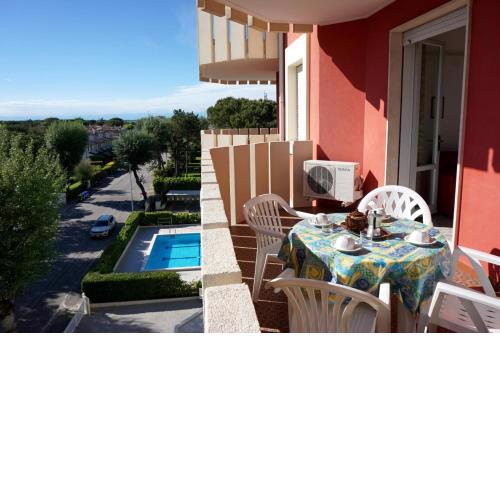 Apartment With Swimming Pool near the beach