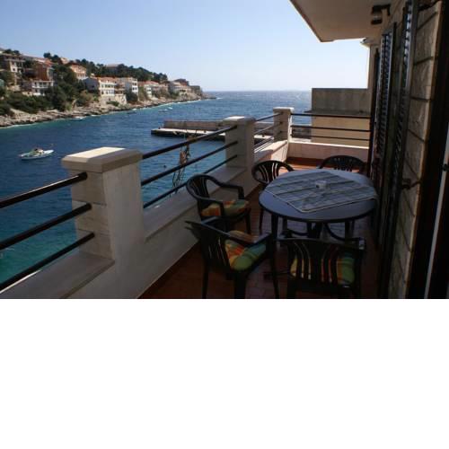 Apartment Zavalatica 4419a