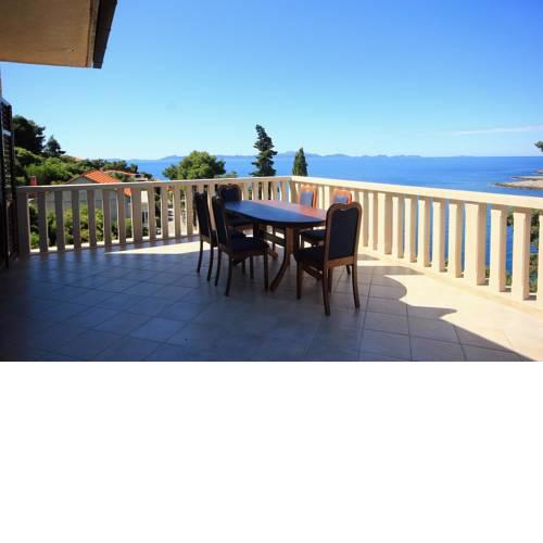 Apartment Zavalatica 545b