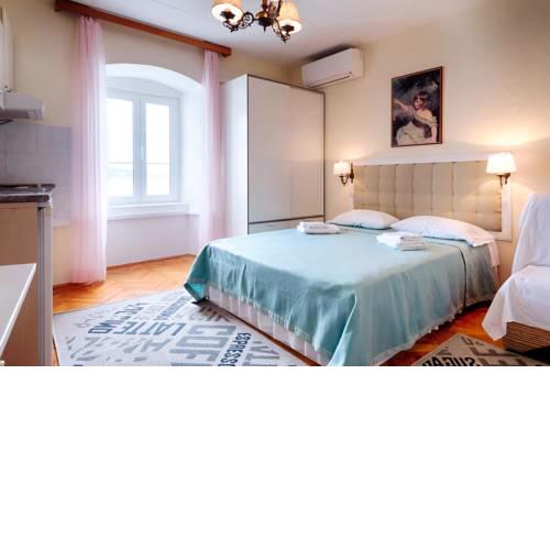 Apartments and rooms by the sea Komiza (Vis) - 2431