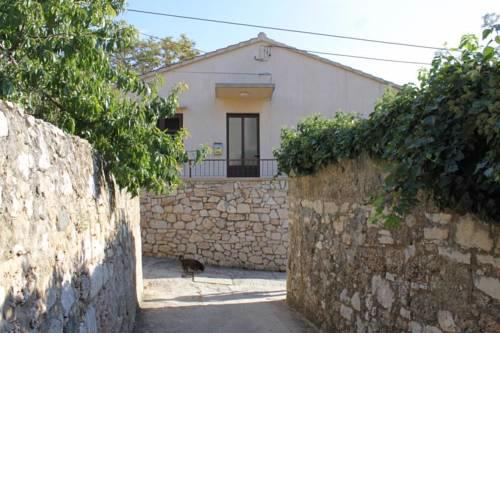 Apartments and rooms by the sea Komiza (Vis) - 8841