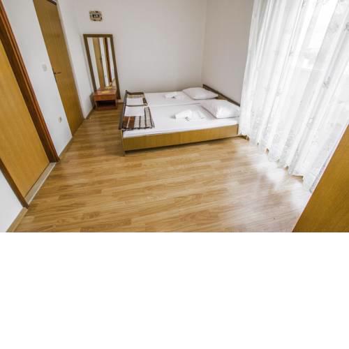 Apartments and rooms by the sea Rovanjska (Paklenica) - 14732