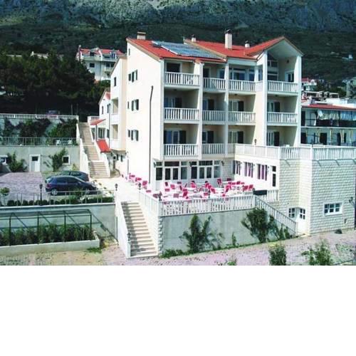 Apartments and rooms by the sea Stanici (Omis) - 14783