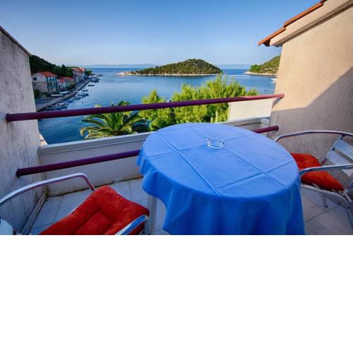 Apartments and rooms by the sea Zaklopatica (Lastovo) - 8339