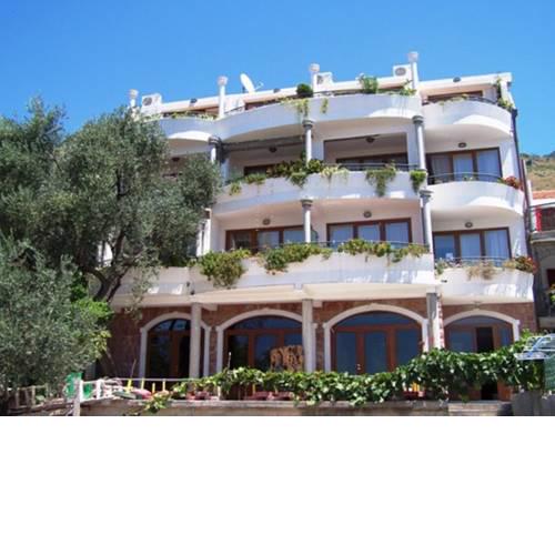 Apartments and Rooms Levantin Inn