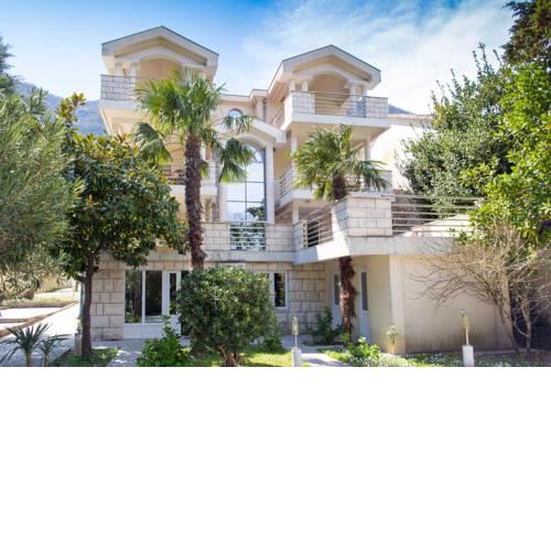 Apartments and Rooms Troya