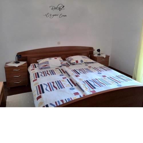 Apartments and rooms with a swimming pool Kampor (Rab) - 12773