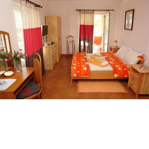 Apartments and rooms with a swimming pool Sveta Nedilja (Hvar) - 14967