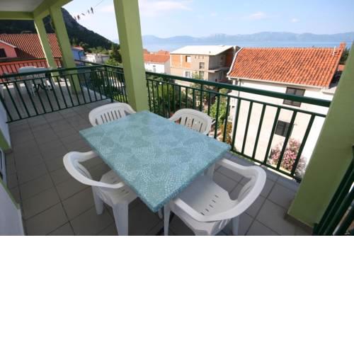 Apartments and rooms with parking space Gradac (Makarska) - 2784